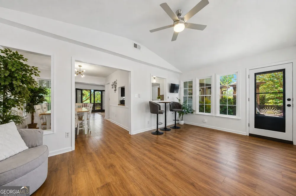 110 Shadowood LN Peachtree City, GA 30269