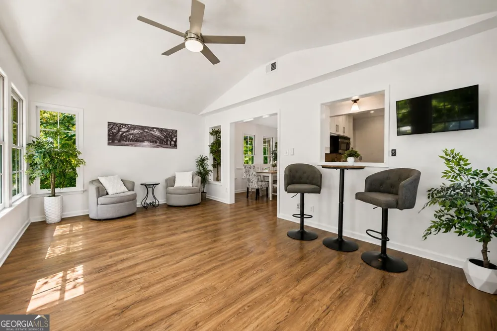 110 Shadowood LN Peachtree City, GA 30269
