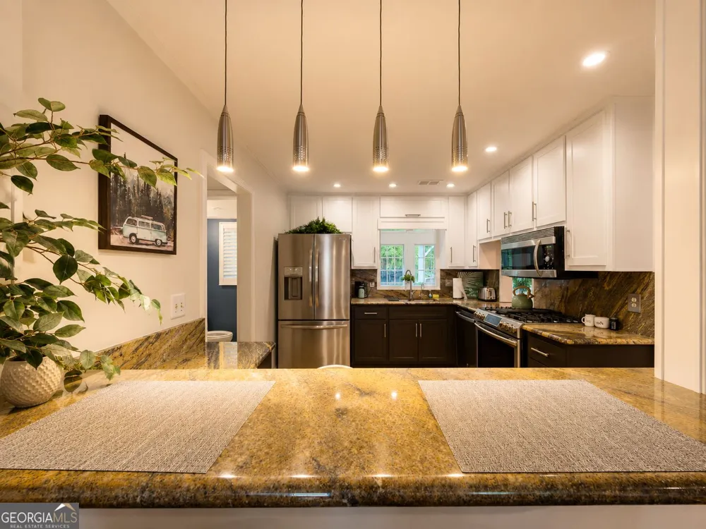 110 Shadowood LN Peachtree City, GA 30269