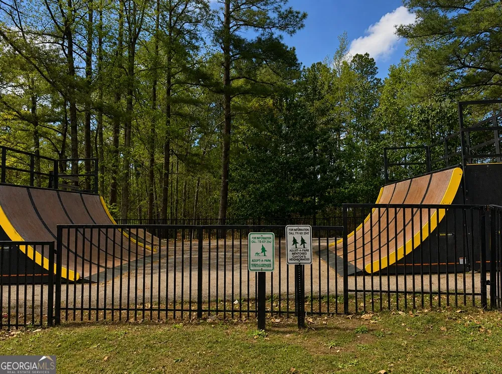 110 Shadowood LN Peachtree City, GA 30269