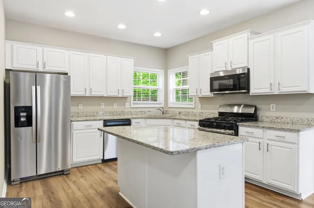 3890 Brentview PL NW Kennesaw, GA 30144