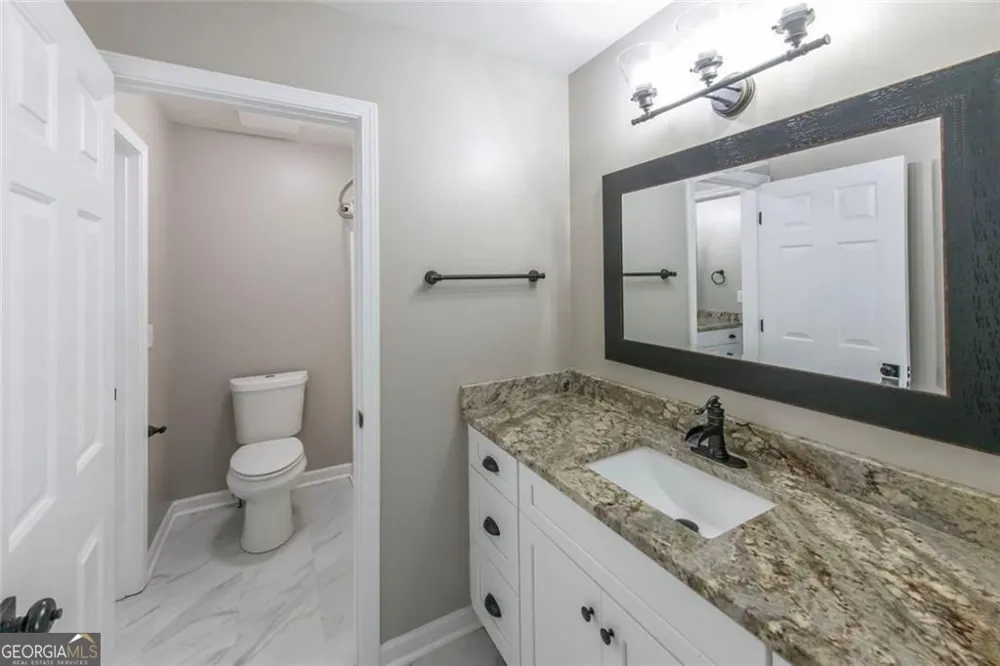 95 Valleyside DR Dallas, GA 30157