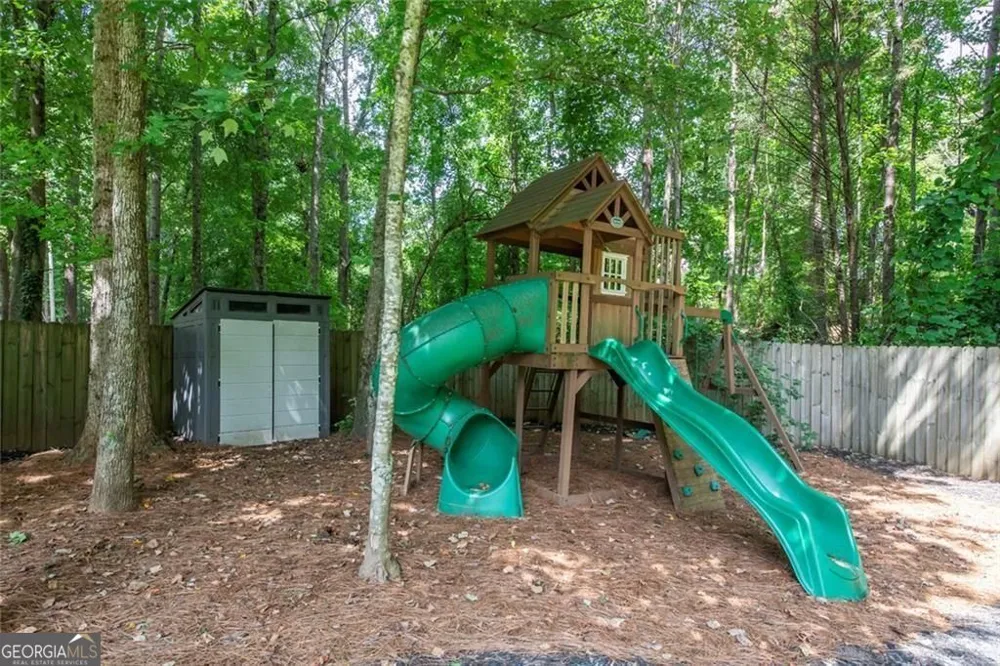 95 Valleyside DR Dallas, GA 30157