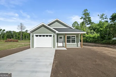 93 Riverside DR