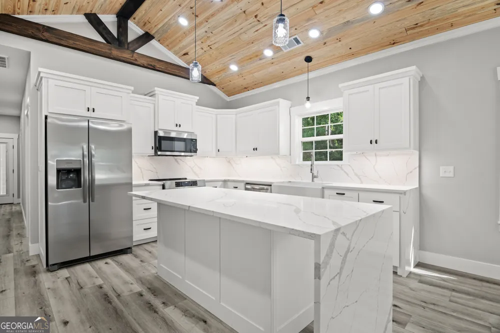 93 Riverside DR Jesup, GA 31545