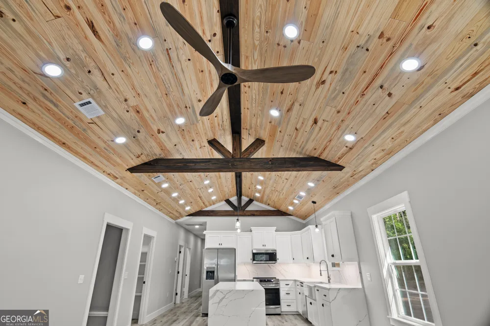 93 Riverside DR Jesup, GA 31545