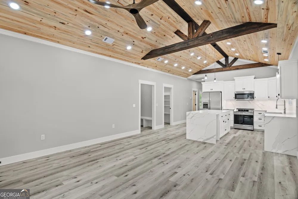 93 Riverside DR Jesup, GA 31545