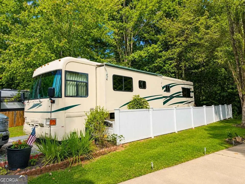 128 Bear BND Blairsville, GA 30512