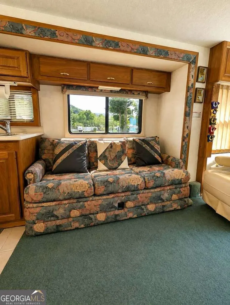 128 Bear BND Blairsville, GA 30512