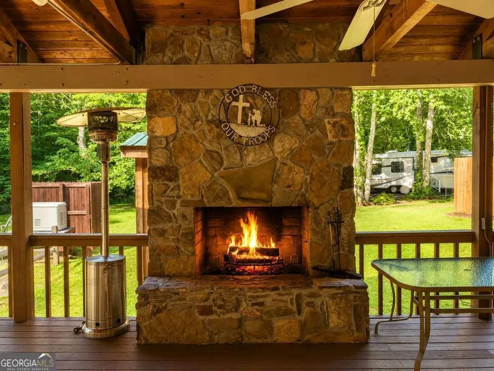 128 Bear BND Blairsville, GA 30512