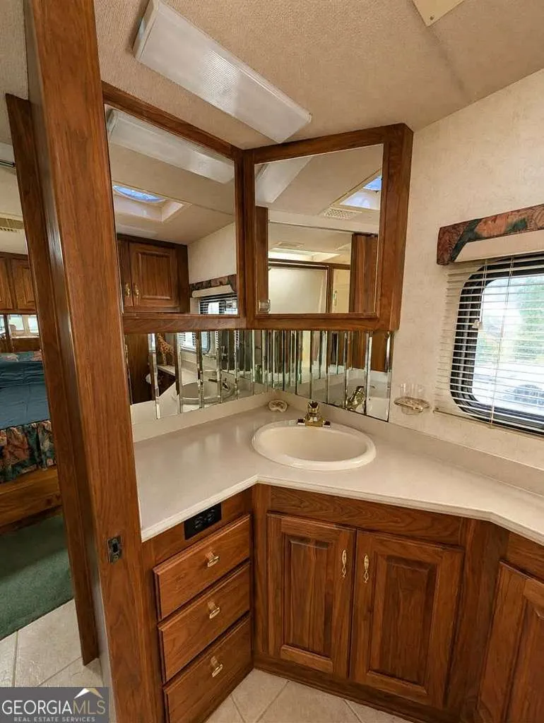 128 Bear BND Blairsville, GA 30512