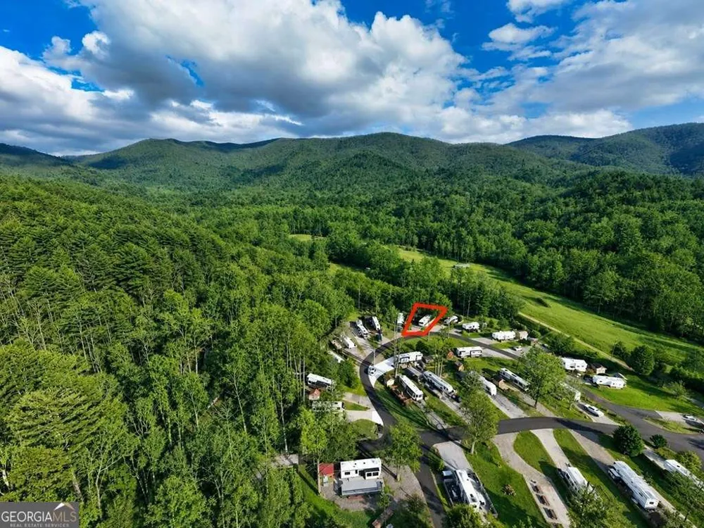 128 Bear BND Blairsville, GA 30512