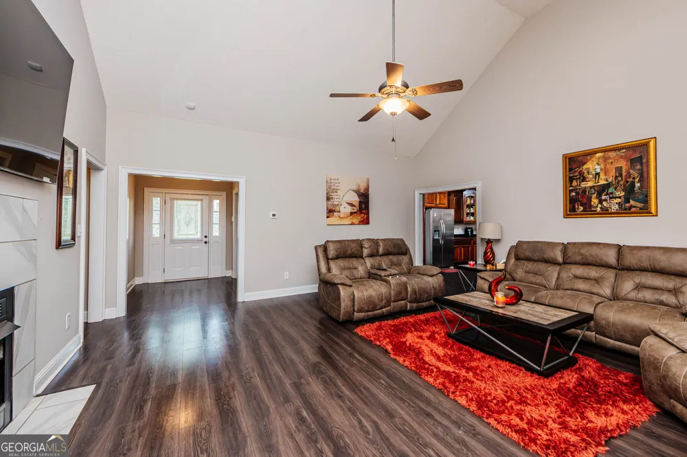 103 June Crest CT Byron, GA 31008