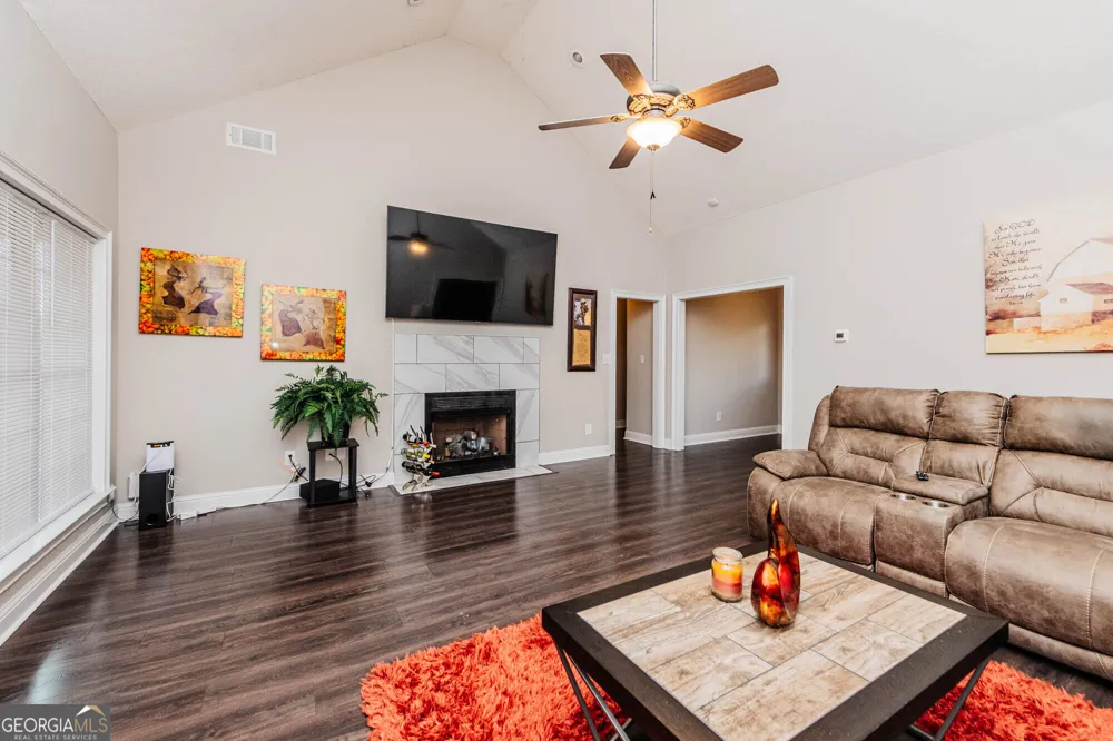 103 June Crest CT Byron, GA 31008