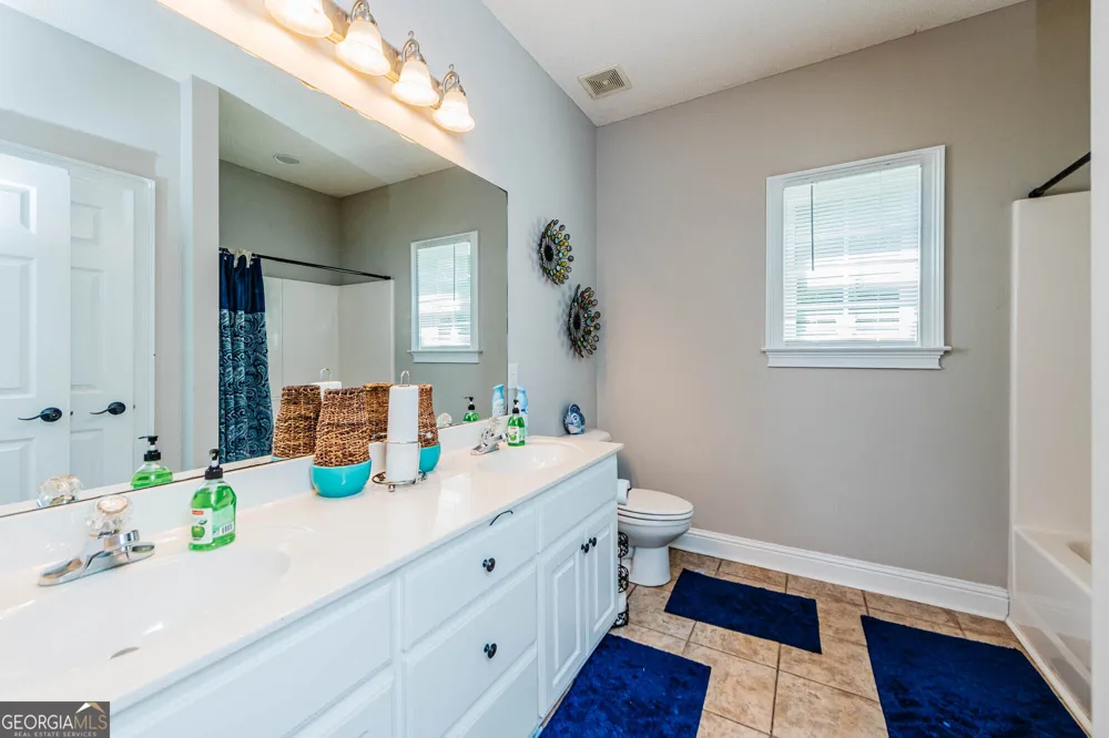 103 June Crest CT Byron, GA 31008
