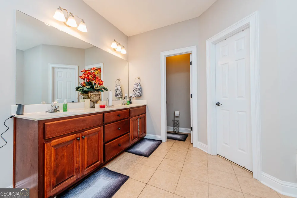 103 June Crest CT Byron, GA 31008