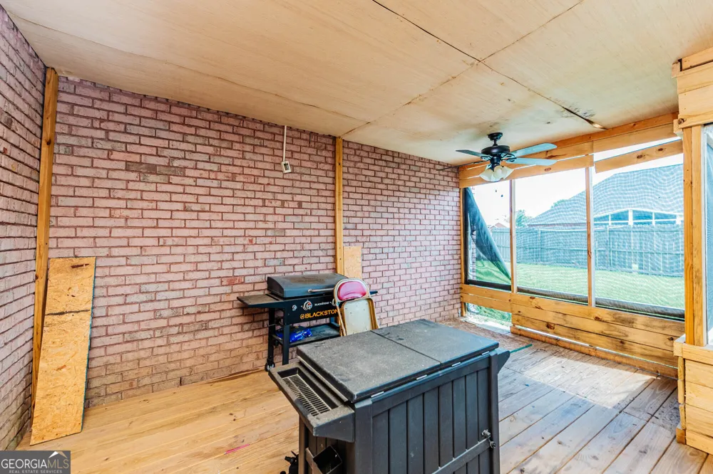 103 June Crest CT Byron, GA 31008