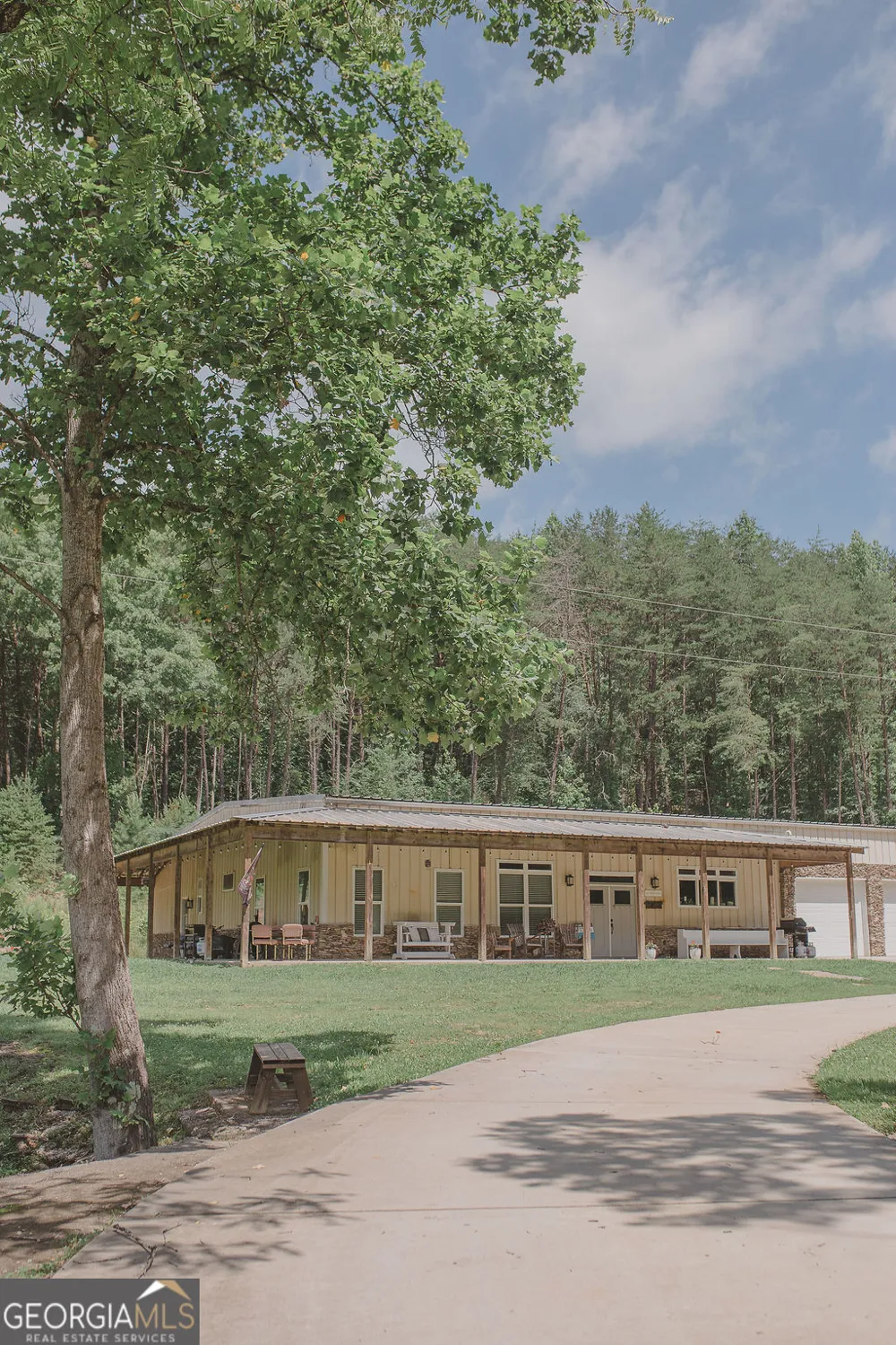 1576 Dripping Springs RD LaFayette, GA 30728