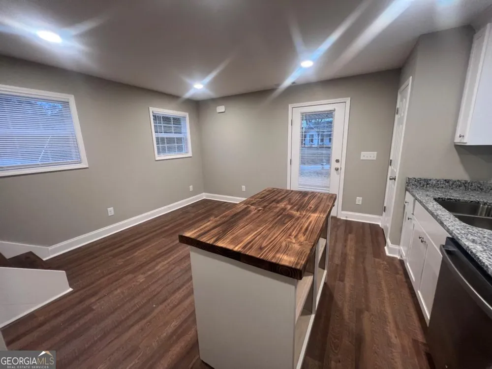 13 Myrtle DR Gainesville, GA 30501