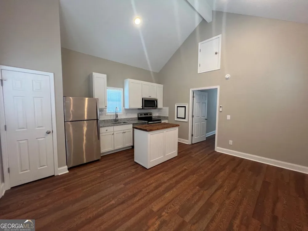 19 Myrtle DR Gainesville, GA 30501