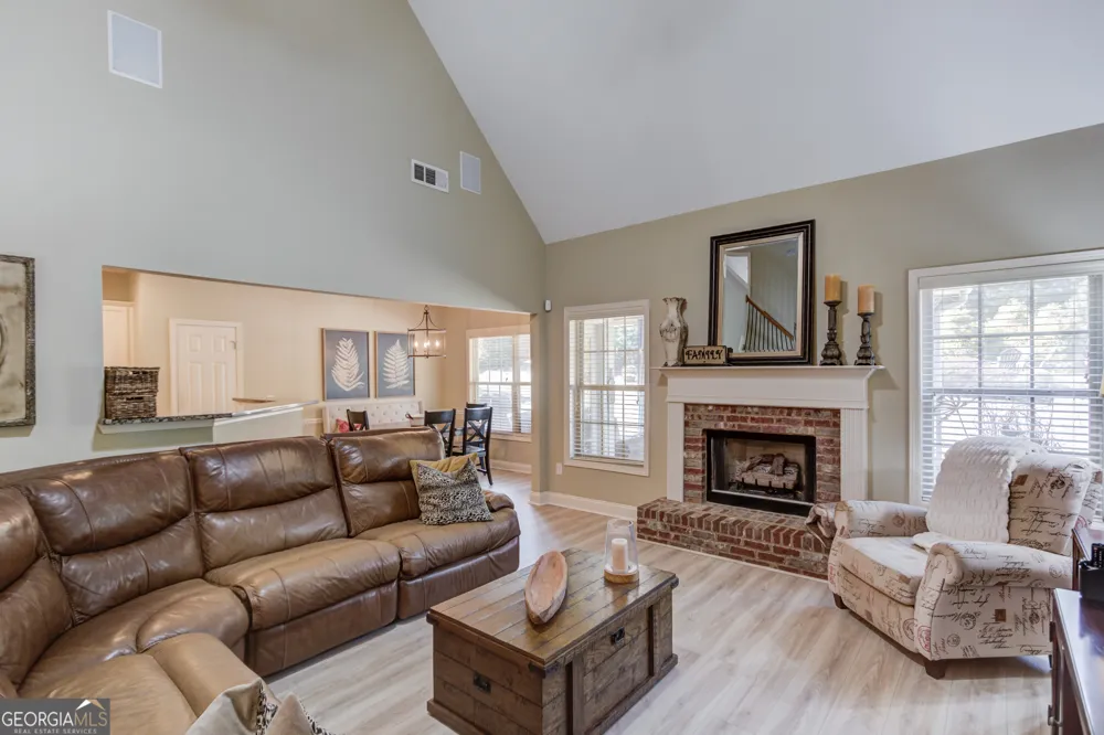 1433 Henderson Ridge LN Loganville, GA 30052