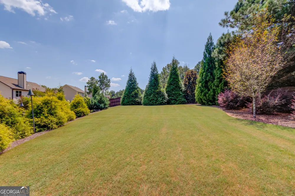 1433 Henderson Ridge LN Loganville, GA 30052