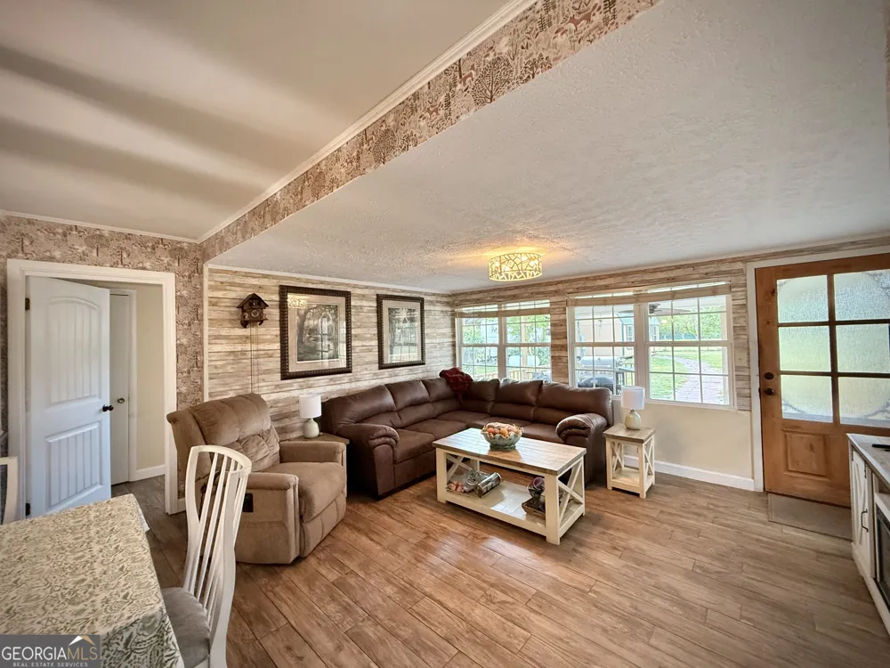 396 Douglas HWY Hazlehurst, GA 31539