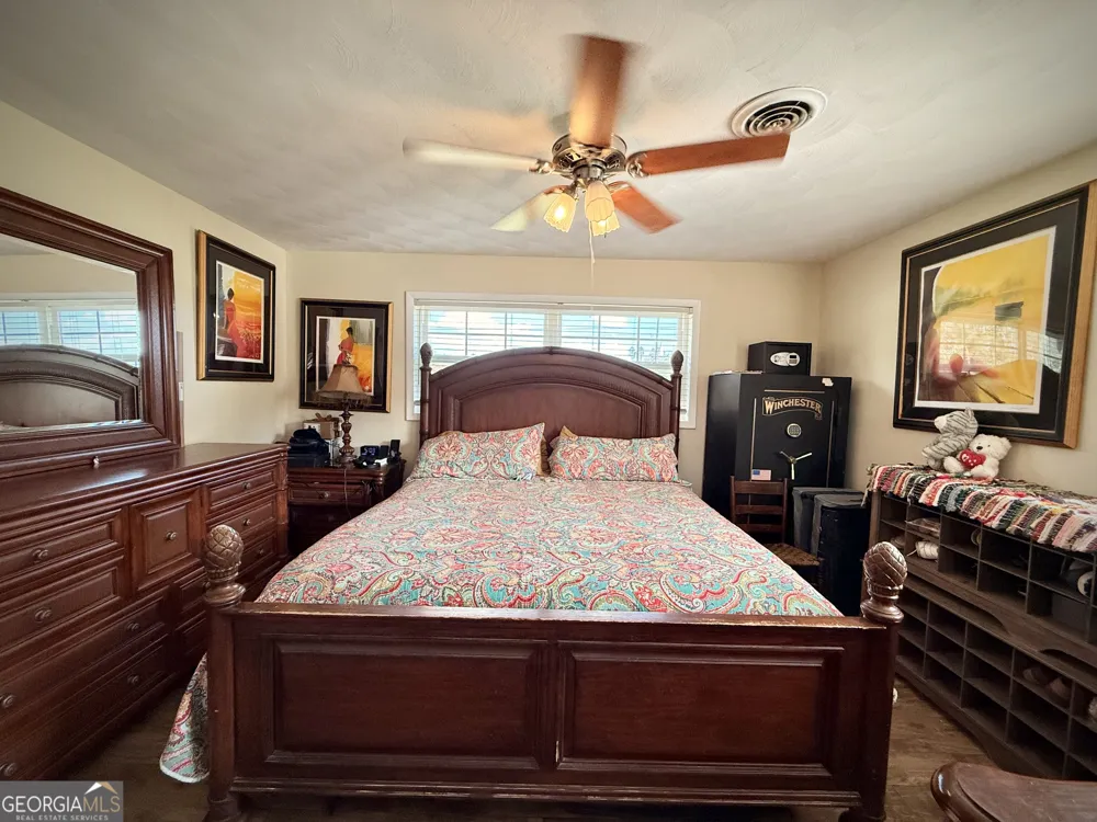 396 Douglas HWY Hazlehurst, GA 31539