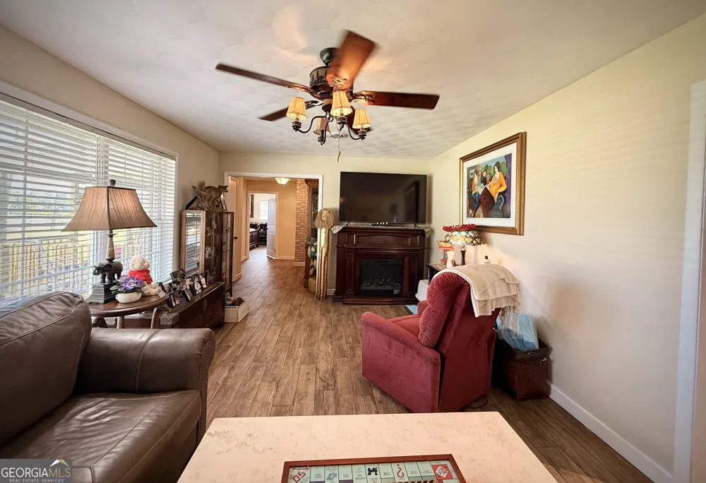 396 Douglas HWY Hazlehurst, GA 31539