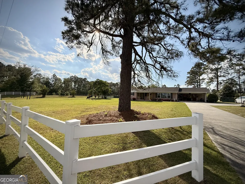 396 Douglas HWY Hazlehurst, GA 31539