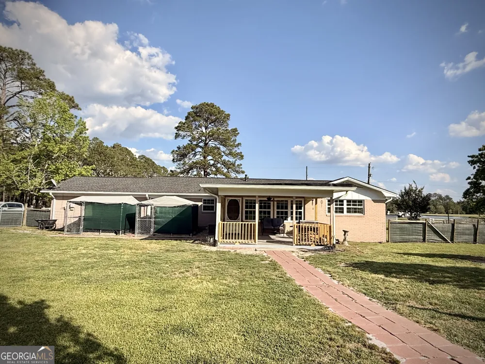 396 Douglas HWY Hazlehurst, GA 31539