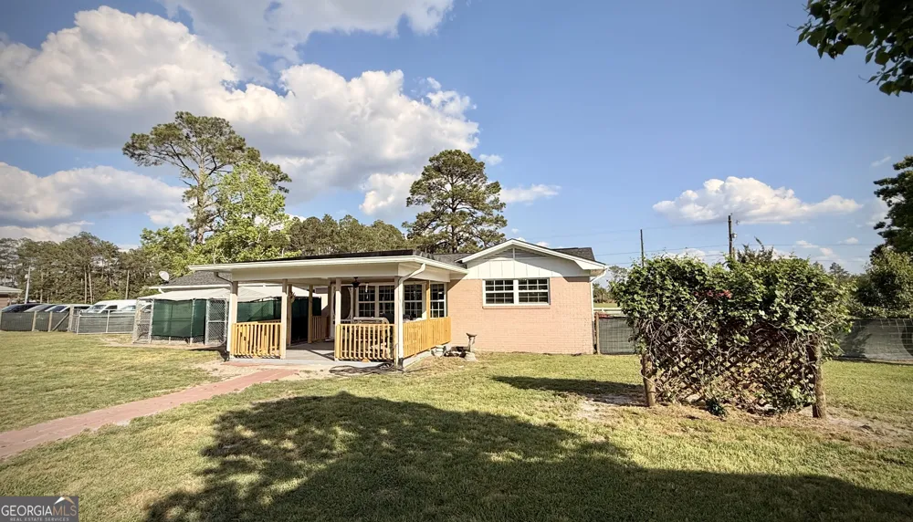 396 Douglas HWY Hazlehurst, GA 31539