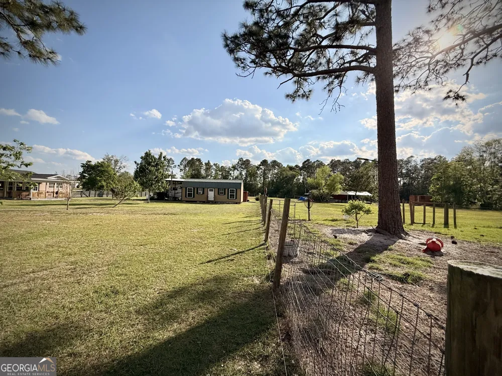 396 Douglas HWY Hazlehurst, GA 31539