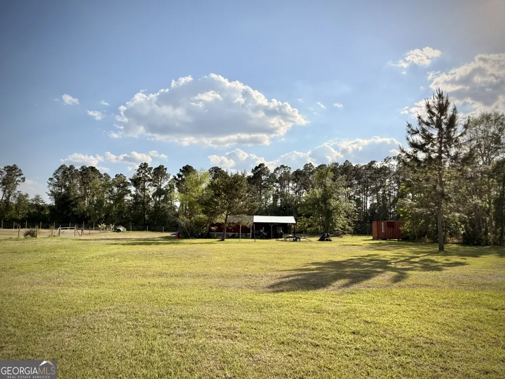 396 Douglas HWY Hazlehurst, GA 31539