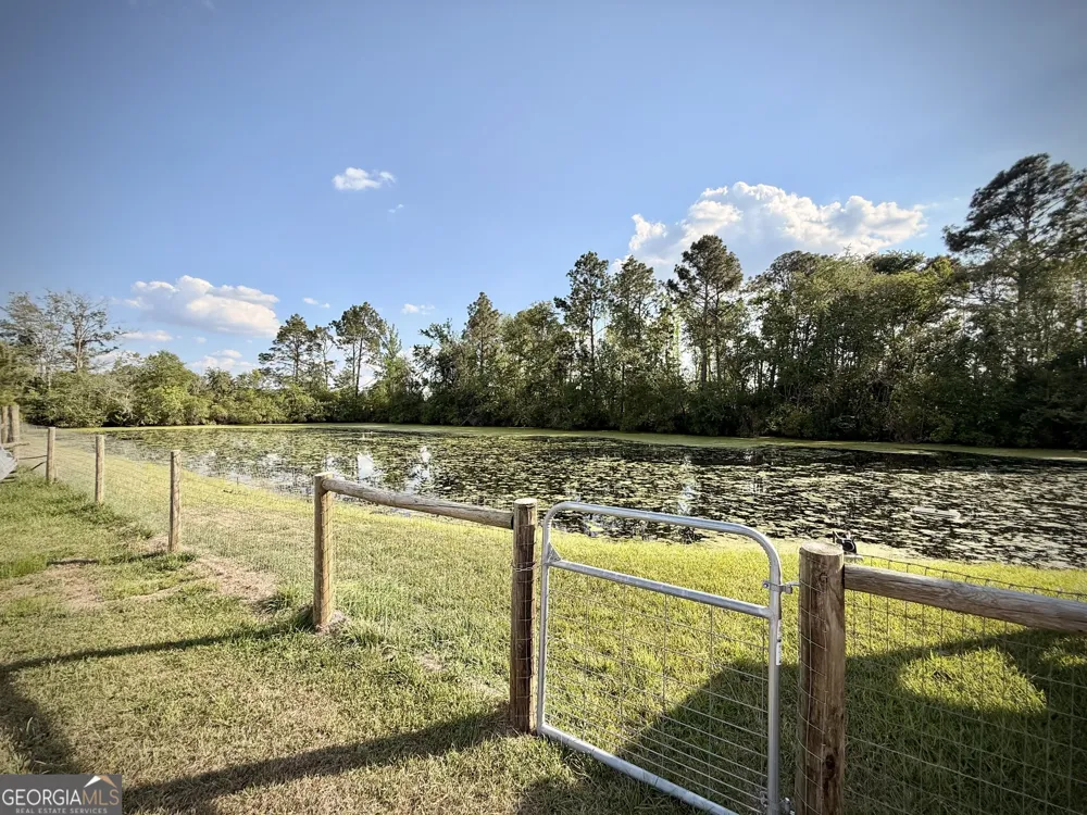 396 Douglas HWY Hazlehurst, GA 31539