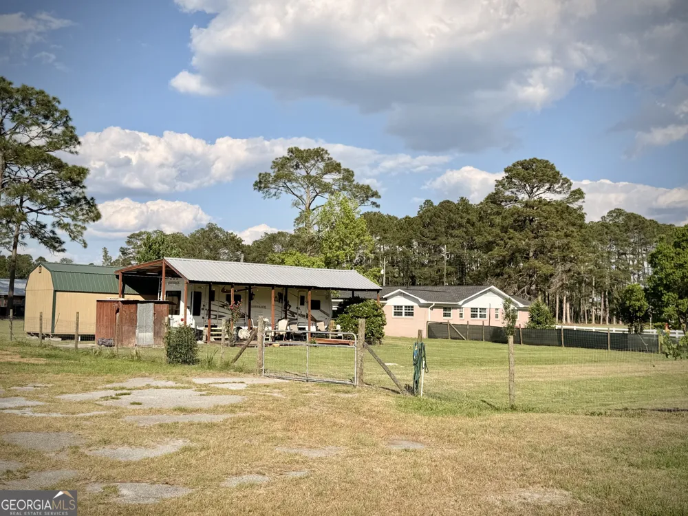 396 Douglas HWY Hazlehurst, GA 31539