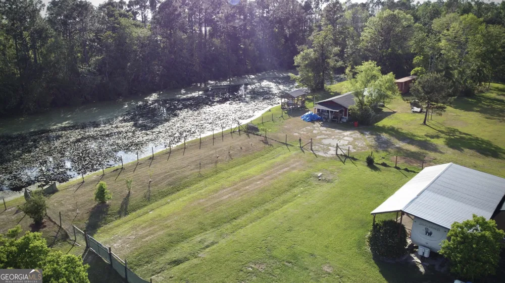 396 Douglas HWY Hazlehurst, GA 31539