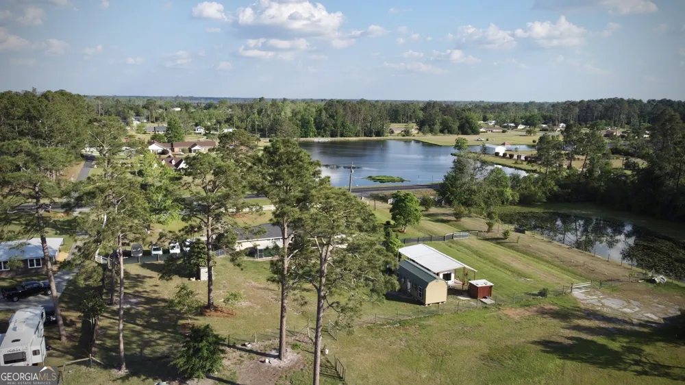 396 Douglas HWY Hazlehurst, GA 31539