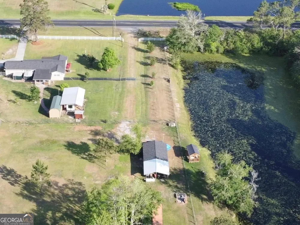 396 Douglas HWY Hazlehurst, GA 31539