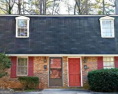 3833 Parklane DR