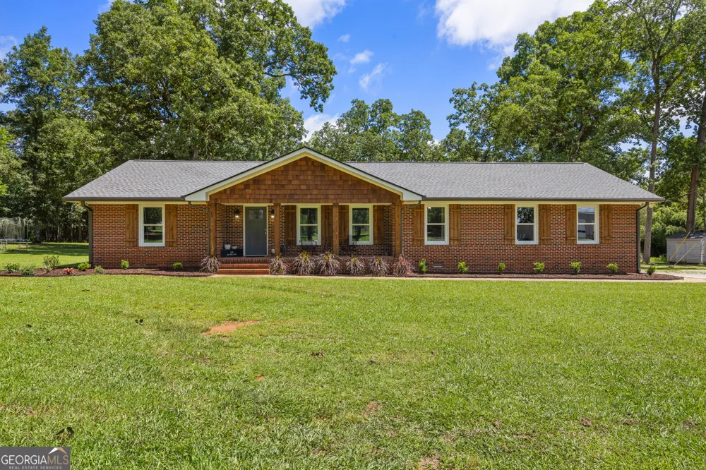 104 E Oak ST Luthersville, GA 30251