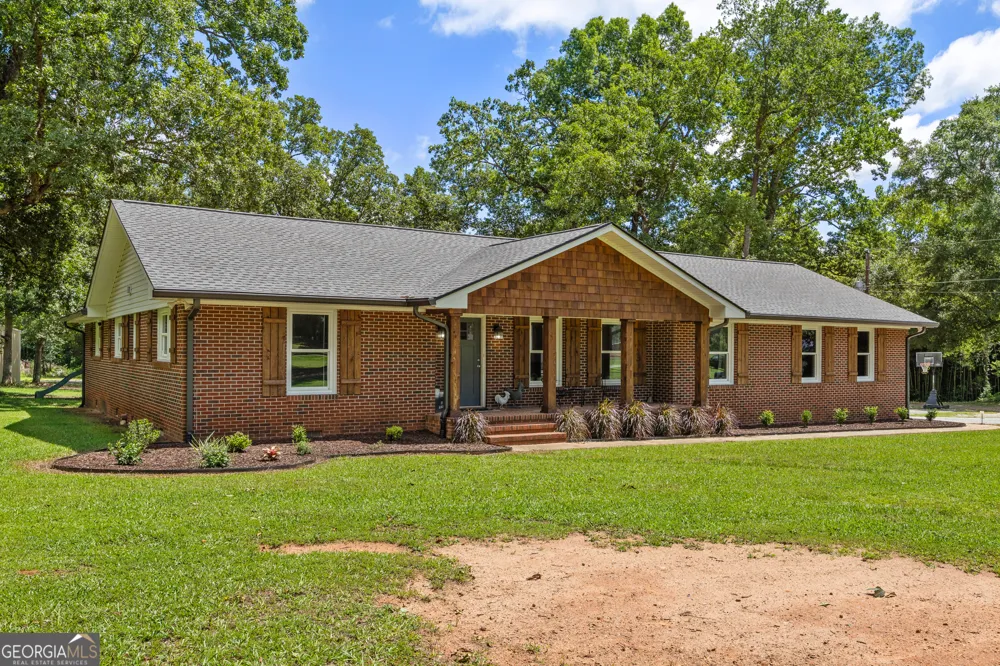 104 E Oak ST Luthersville, GA 30251