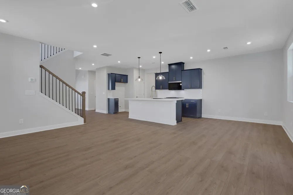 155 Henley ST Canton, GA 30114