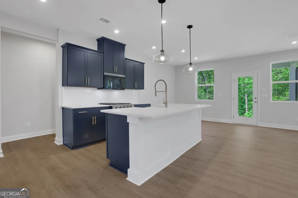 155 Henley ST Canton, GA 30114