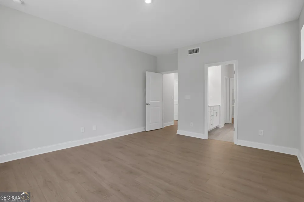 155 Henley ST Canton, GA 30114
