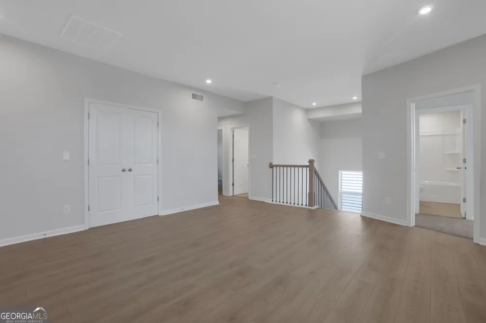 155 Henley ST Canton, GA 30114