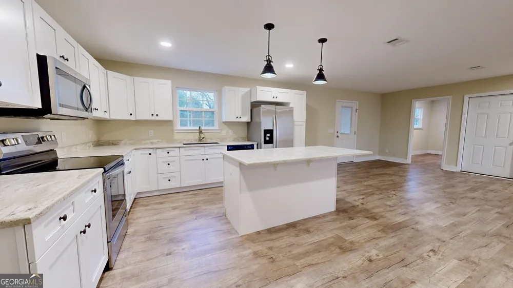 4756 Otter Creek CIR Blackshear, GA 31516