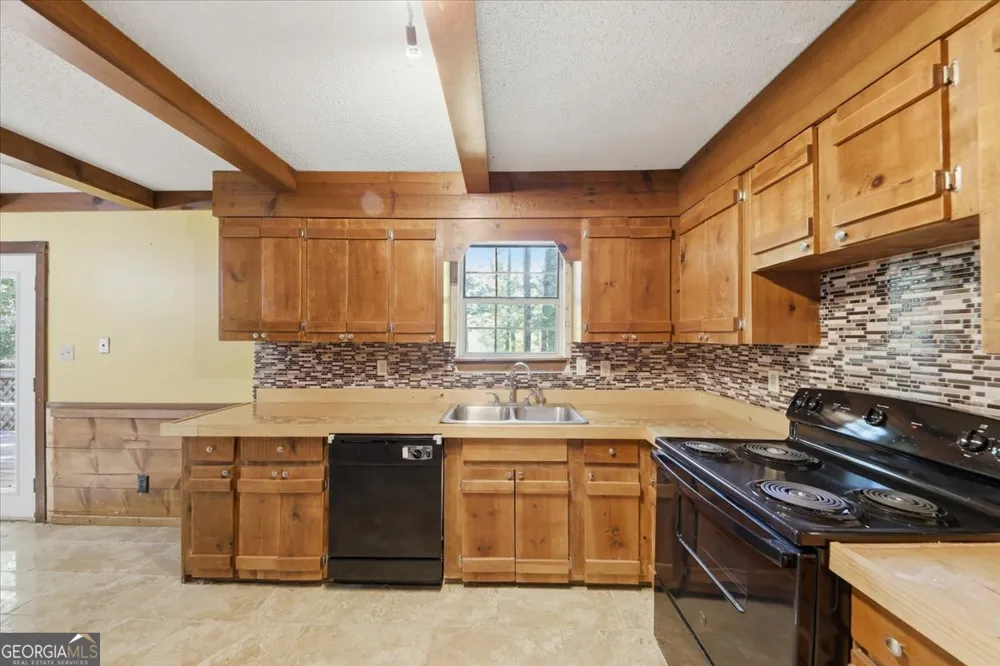 270 Big Bear CT Palmetto, GA 30268
