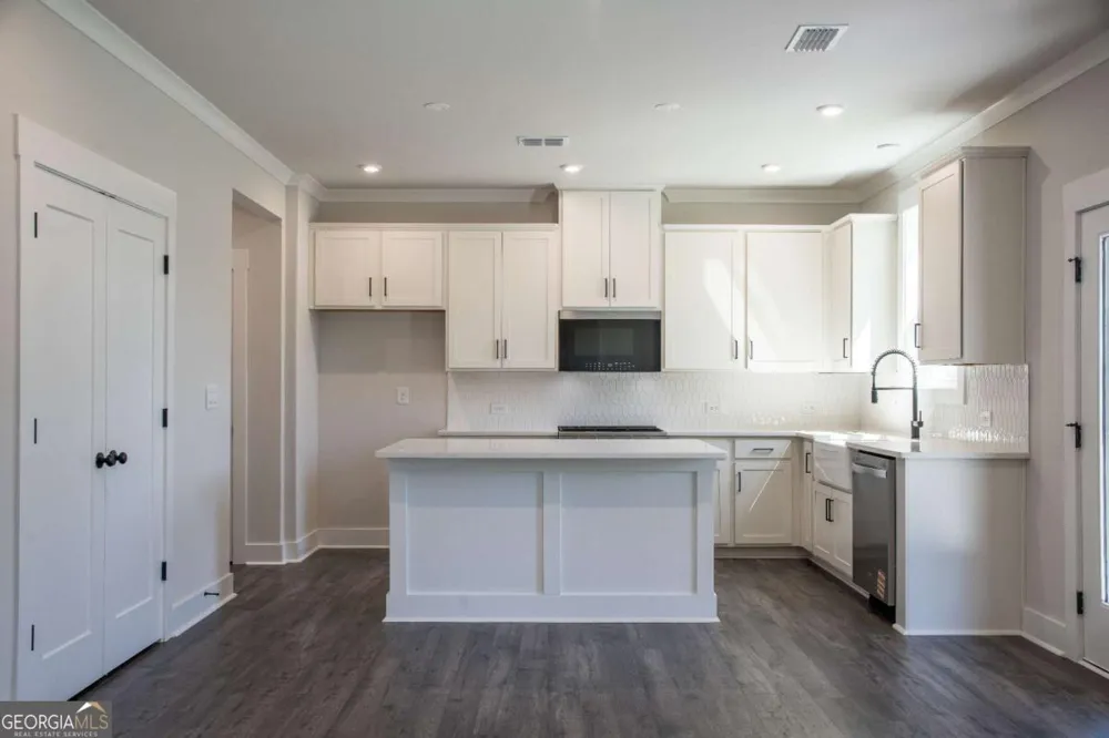 307 William Gossett DR Canton, GA 30114