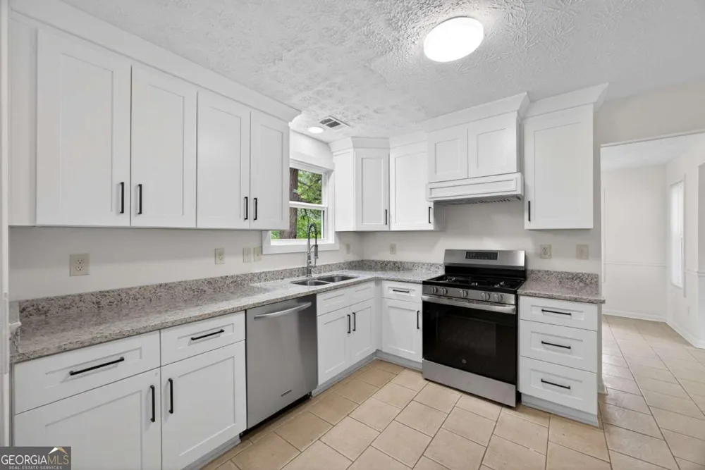 6898 Babbling Brook DR Rex, GA 30273